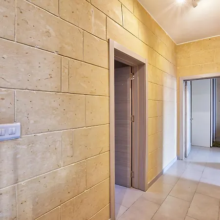 Summer Fields Penthouse With Amazing Views Sannat