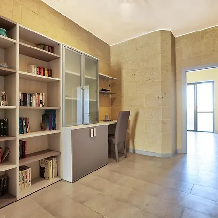 Summer Fields Penthouse With Amazing Views Apartman